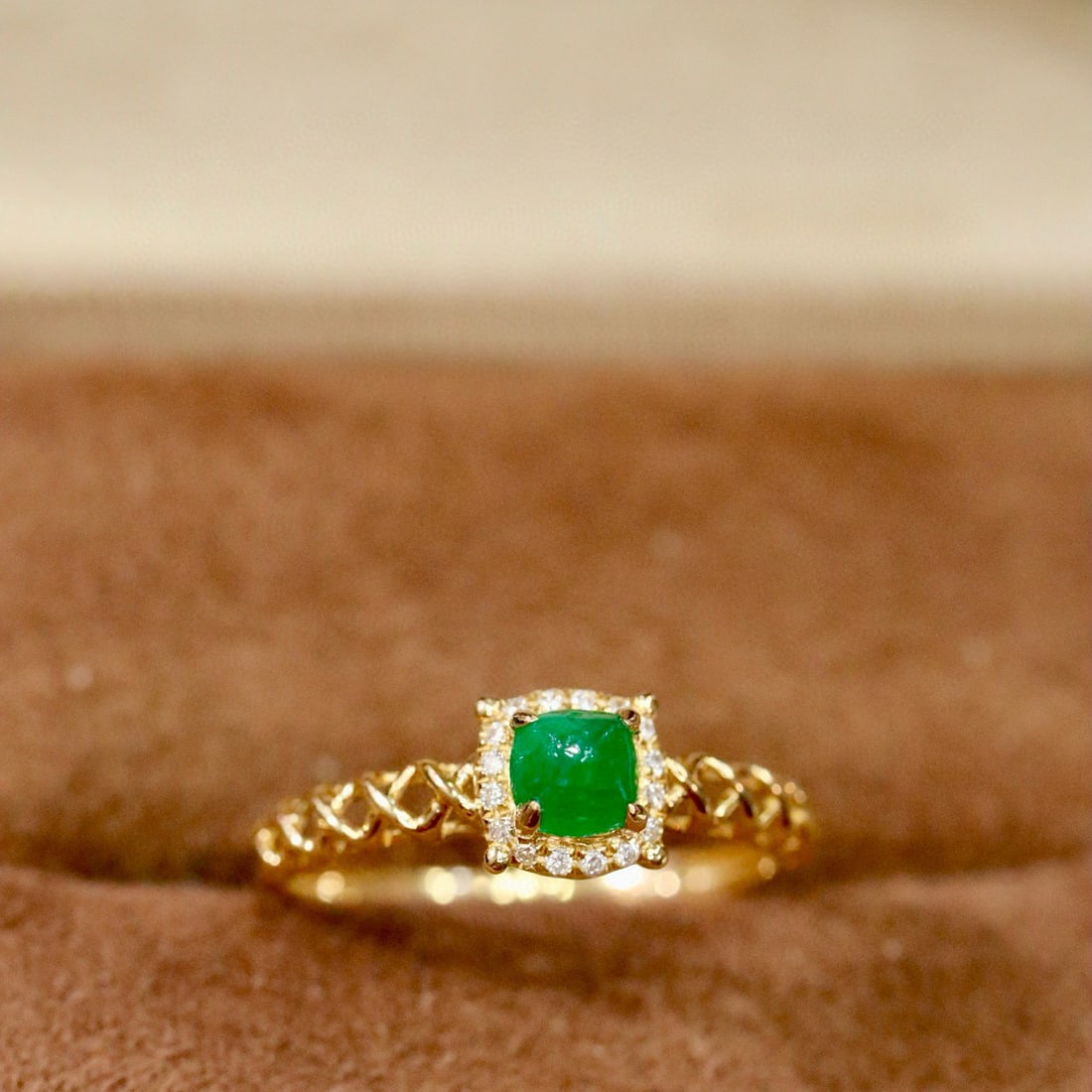 14k Gold 0.41 Ctw Vivid Green Natural Emerald & Diamond Ring - 6