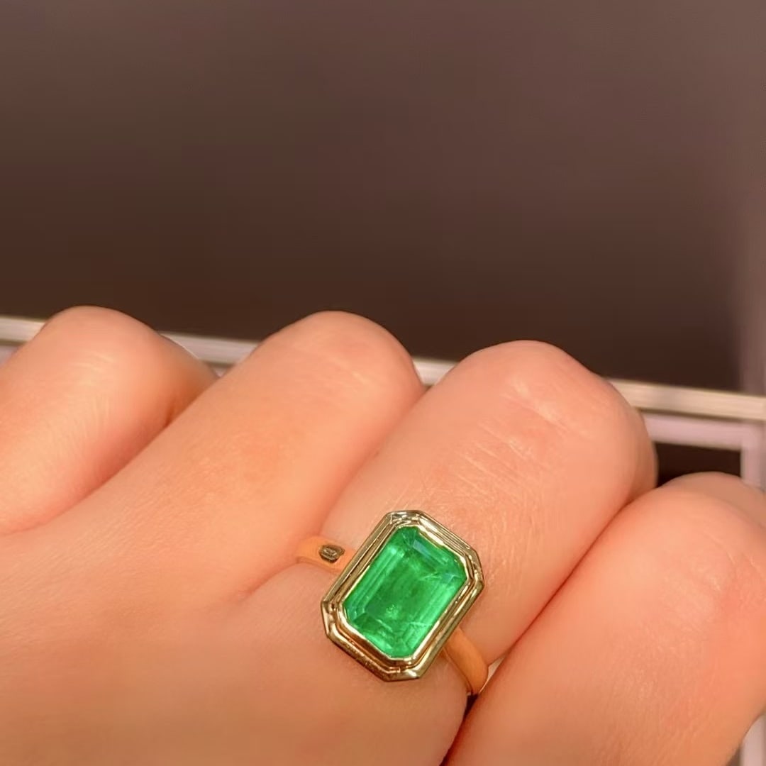 14k Gold 3.03 Ct Natural Emerald Ring - 4