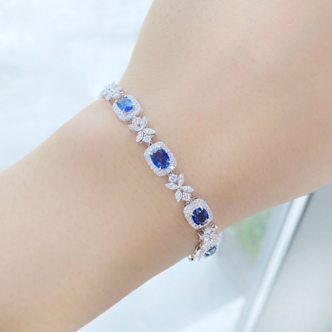 14k Gold 3.47 Ctw Natural Sapphire & Diamond Bracelet - 2