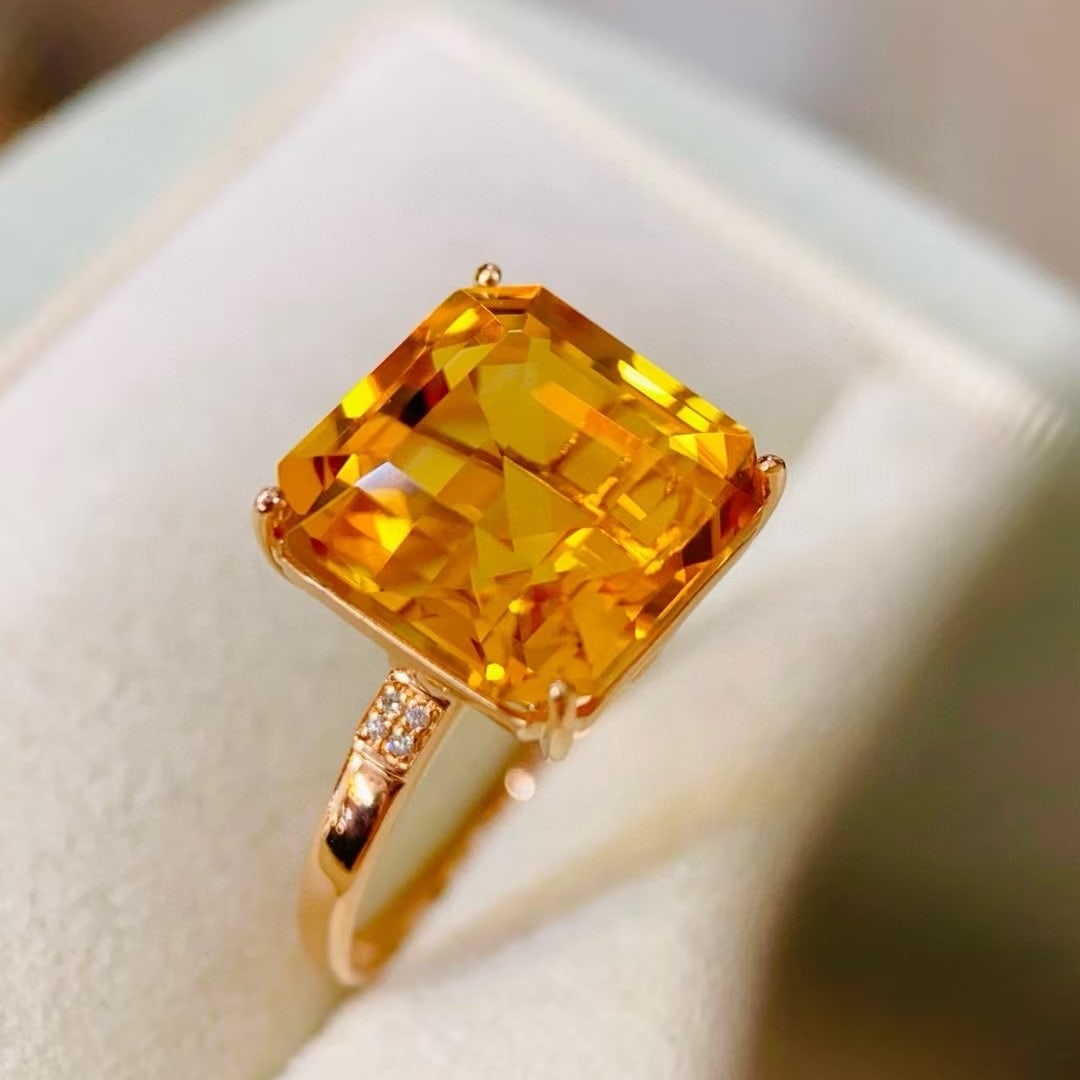 14k Gold 8.47 Ctw Natural Citrine & Diamond Ring: Ref:230992304 // gold content:14k gold // ring size:7. 25us // // main gemstone:citrine // shape:octagonal // carat weight:8. 45ct // color:yellow // treatment:natural // // adjacent gemstone 2 :