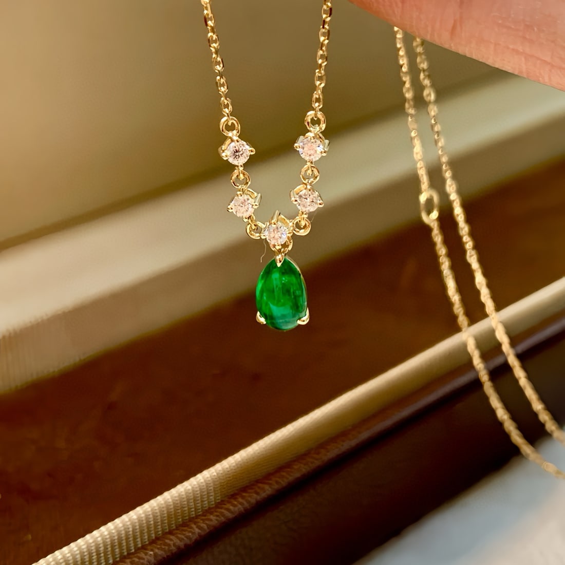 14k Gold 0.63 Ctw Vivid Green Natural Emerald & Diamond Necklace - 4