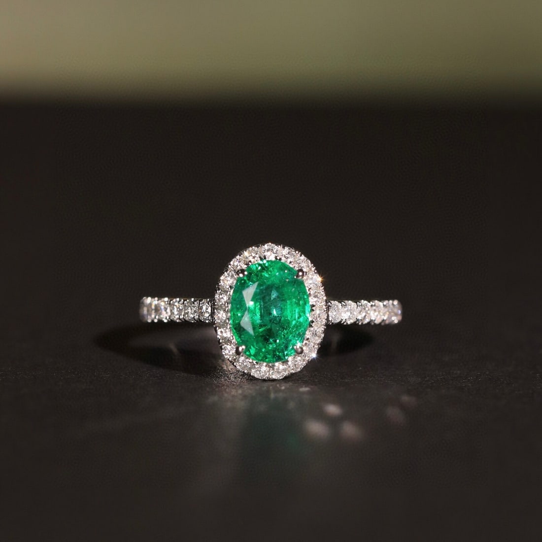 14k Gold 1.27 Ct Vivid Green Natural Emerald & Diamond Ring: Ref:230992315 // gold content:14k gold // ring size:7. 25us // // main gemstone:emerald // shape:oval // carat weight:1. 27ct // color:vivid green // treatment:natural // // adjacent gemstone 2 :