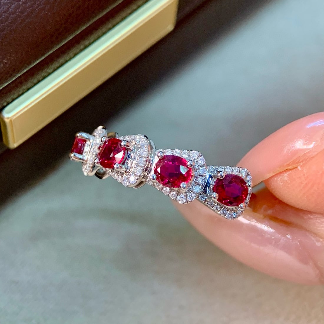 14k Gold 1.24 Ctw Natural Ruby & Diamond Ring: Ref:230992319 // gold content:14k gold // ring size:7. 25us // // main gemstone:ruby // shape:oval // carat weight:1. 06ct // color:red // treatment:natural // // adjacent gemstone 2 : diamond //