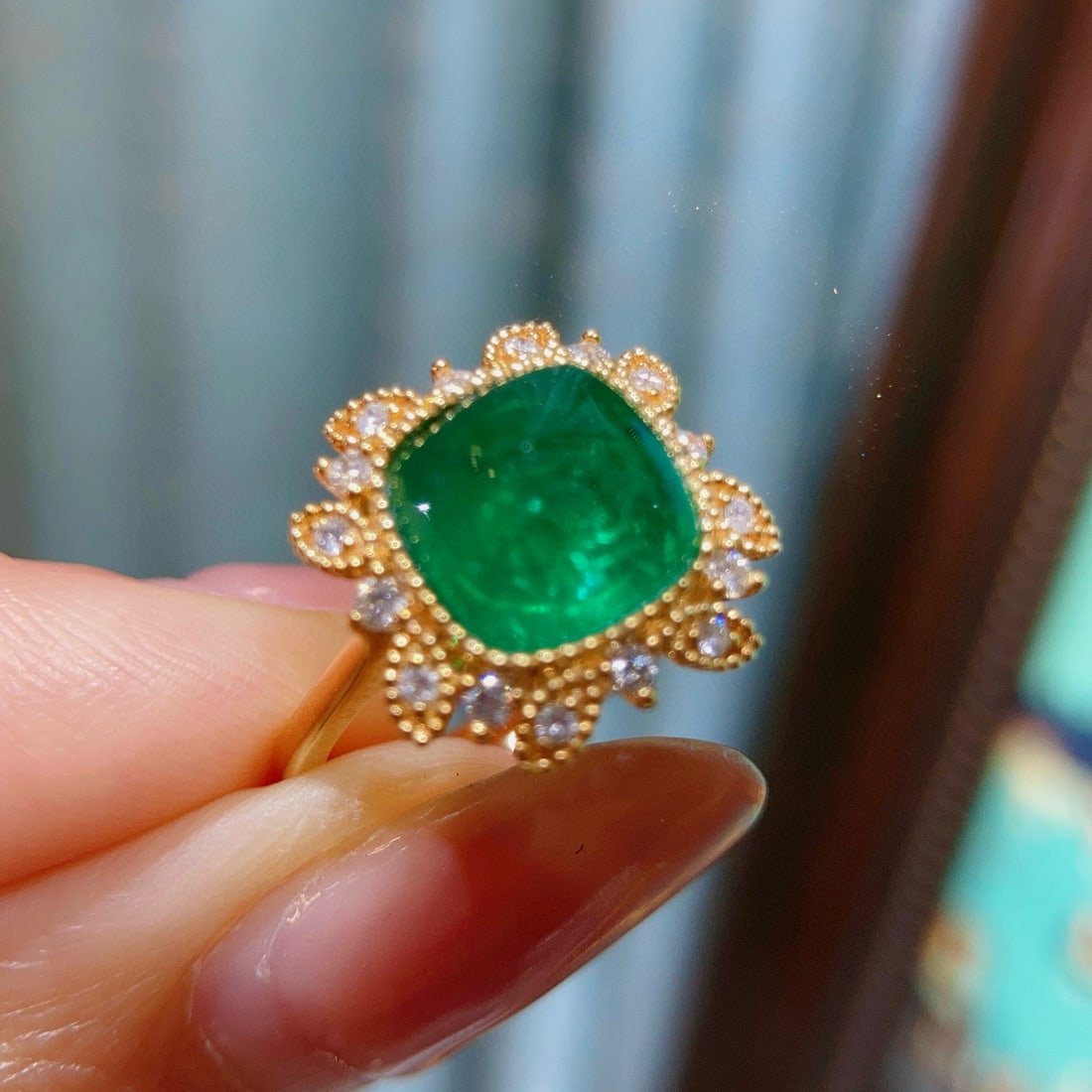 14k Gold 2.88 Ctw Vivid Green Natural Emerald & Diamond Ring - 2