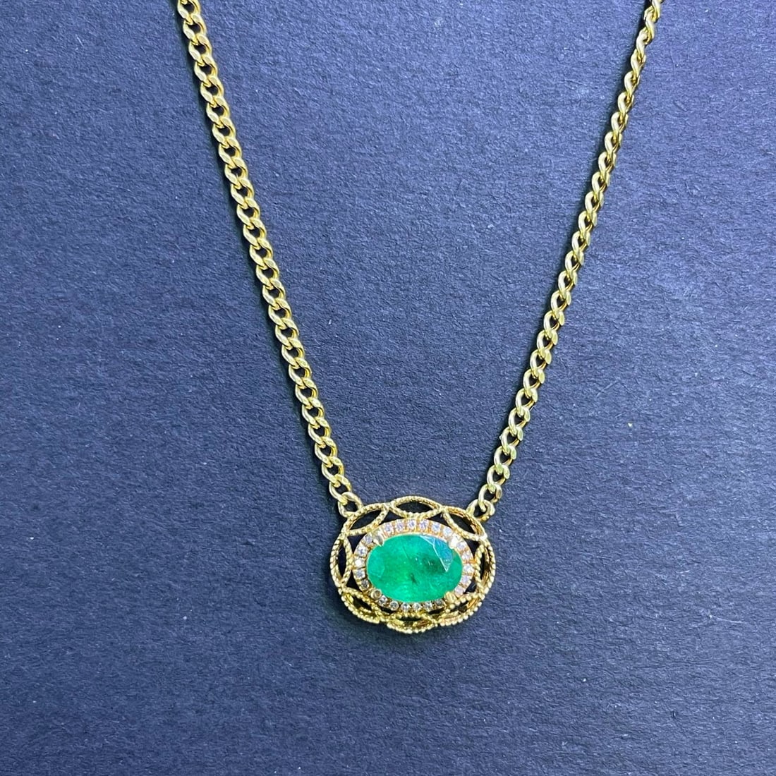 14k Gold 1 Ct Vivid Green Natural Emerald & Diamond Necklace - 2