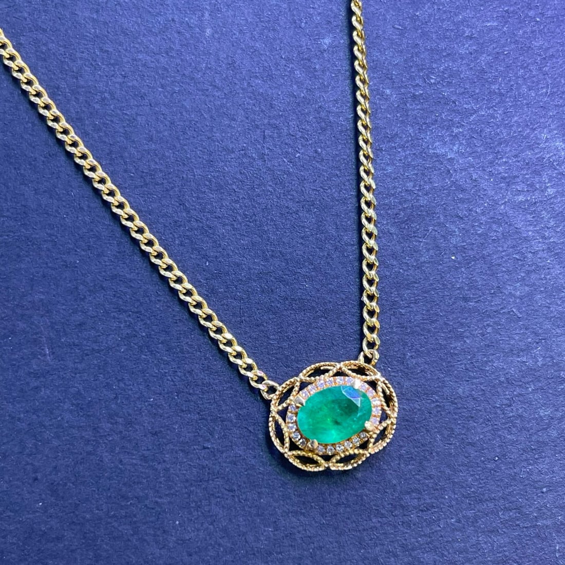 14k Gold 1 Ct Vivid Green Natural Emerald & Diamond Necklace - 3