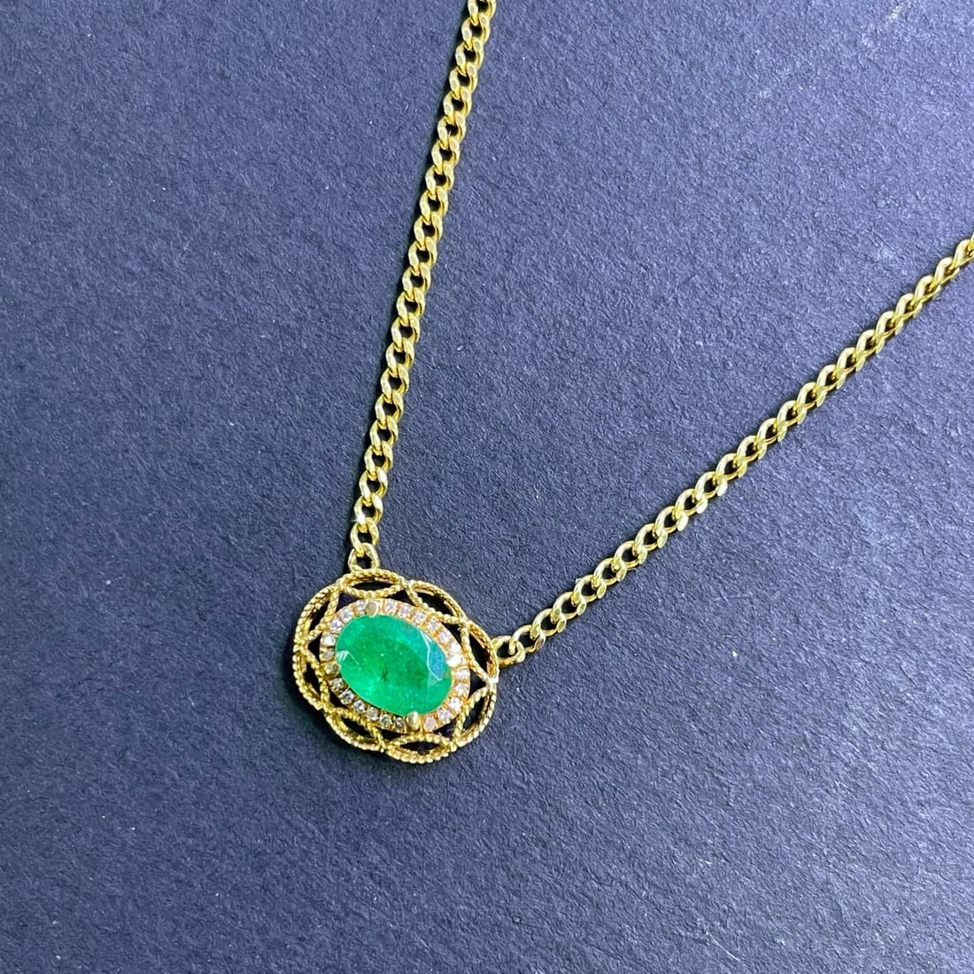 14k Gold 1 Ct Vivid Green Natural Emerald & Diamond Necklace - 4