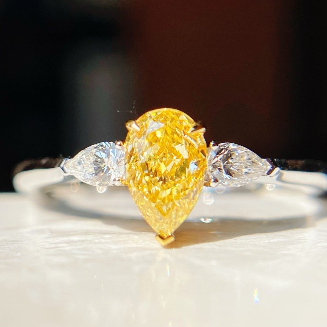14k Gold 0.71 Ctw Natural Yellow Diamond & Diamond Ring: Ref:230992323 // gold content:14k gold // ring size:7. 25us // // main gemstone:yellow diamond // shape:pear // carat weight:0. 55ct // color:yellow // treatment:natural // // adjacent gemstone 2 :
