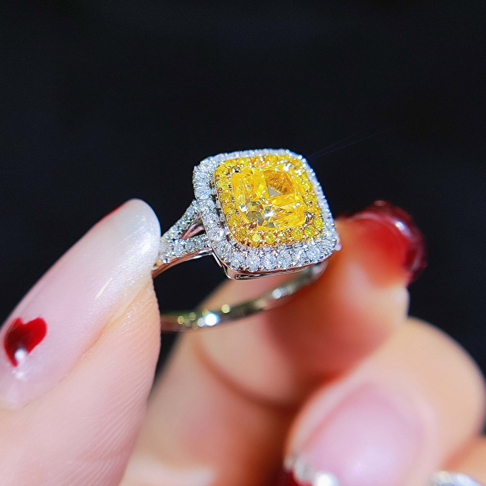 14k Gold 1.40 Ctw Natural Yellow Diamond & Diamond Ring - 2