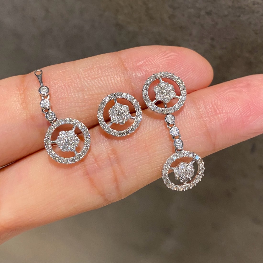 14k Gold 1.1 Ct Natural H Diamond Earrings - 2