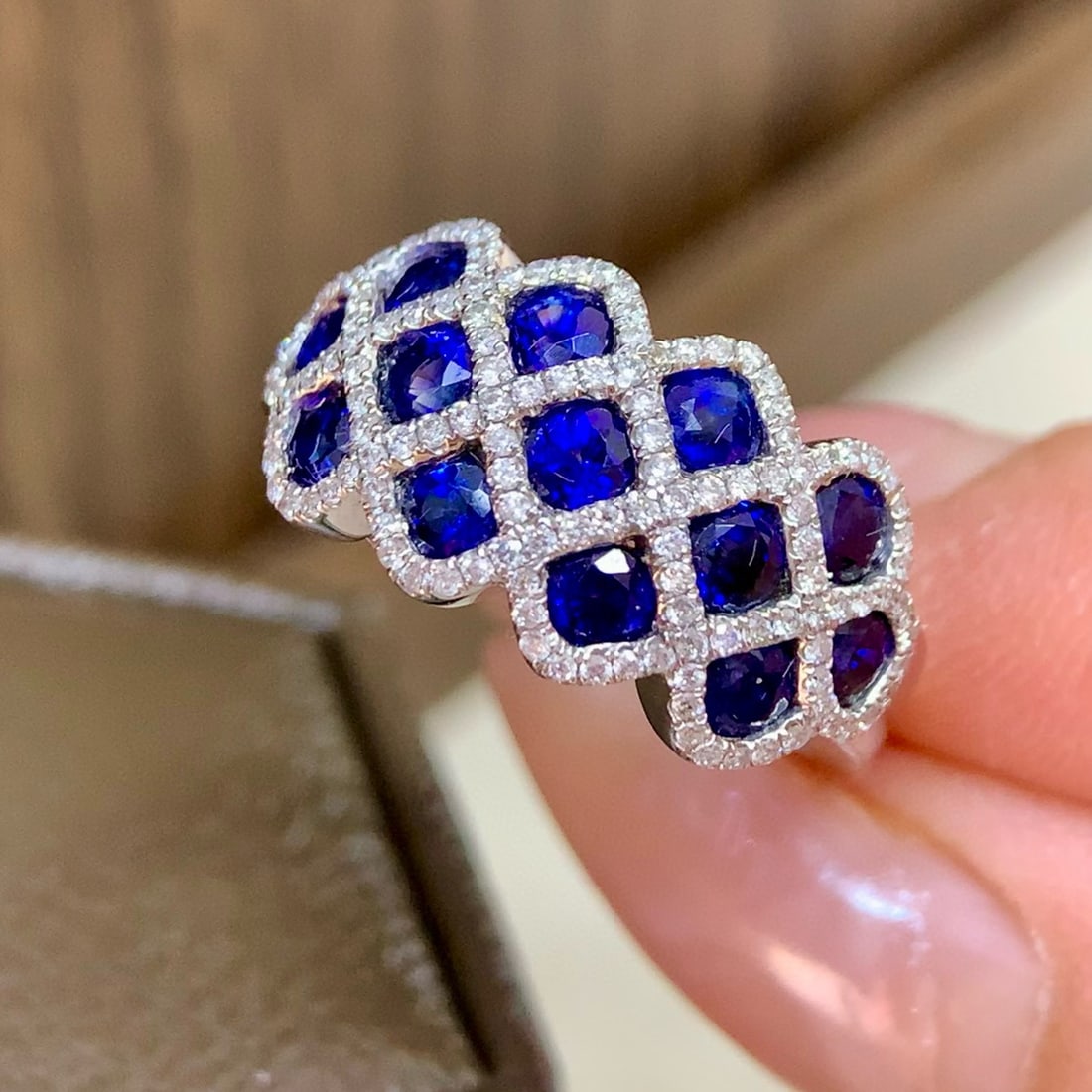 14k Gold 2.50 Ctw Natural Sapphire & Diamond Ring: Ref:230992331 // gold content:14k gold // ring size:7. 25us // // main gemstone:sapphire // shape:round // carat weight:2. 13ct // color:blue // treatment:natural // cut grade:g // // adjacent
