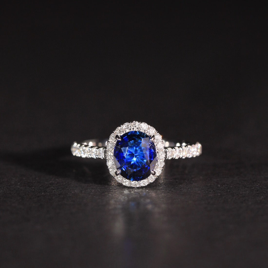 14k Gold 1.05 Ct Natural Sapphire & Diamond Ring: Ref:230992333 // gold content:14k gold // ring size:7. 25us // // main gemstone:sapphire // shape:oval // carat weight:1. 05ct // color:blue // treatment:natural // // adjacent gemstone 2 : diamond
