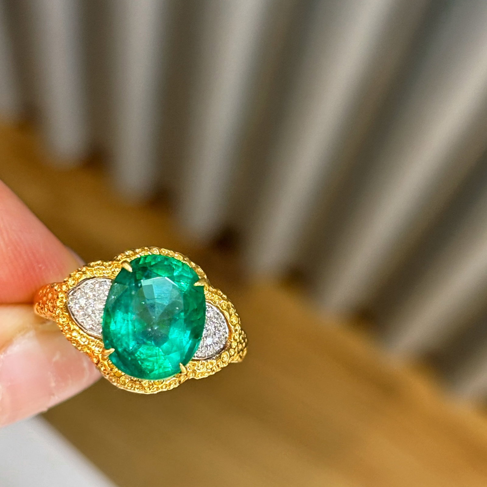 14k Gold 4 Ct Natural Emerald & Diamond Ring - 4