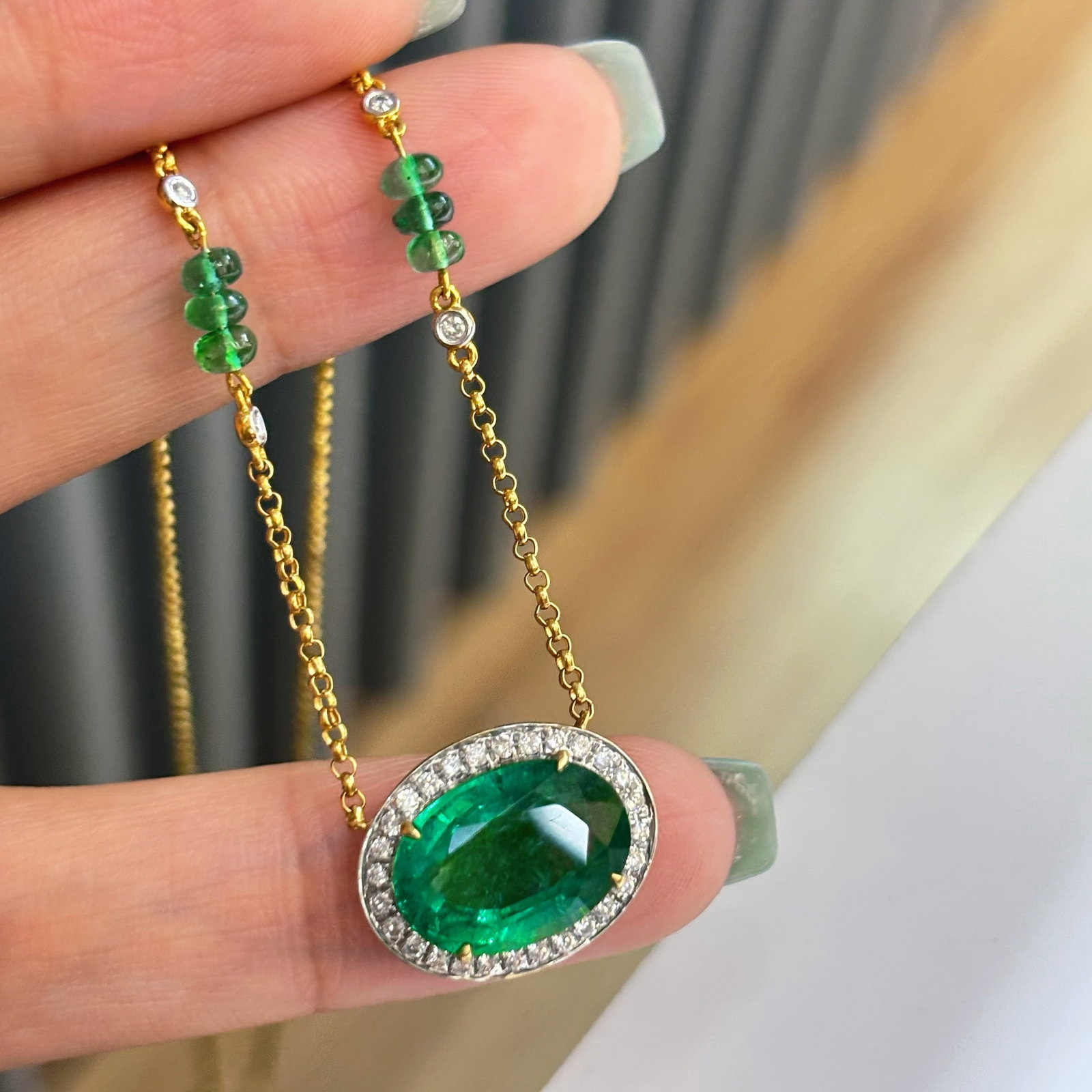 14k Gold 6.05 Ct Natural Emerald & Diamond Necklace - 4