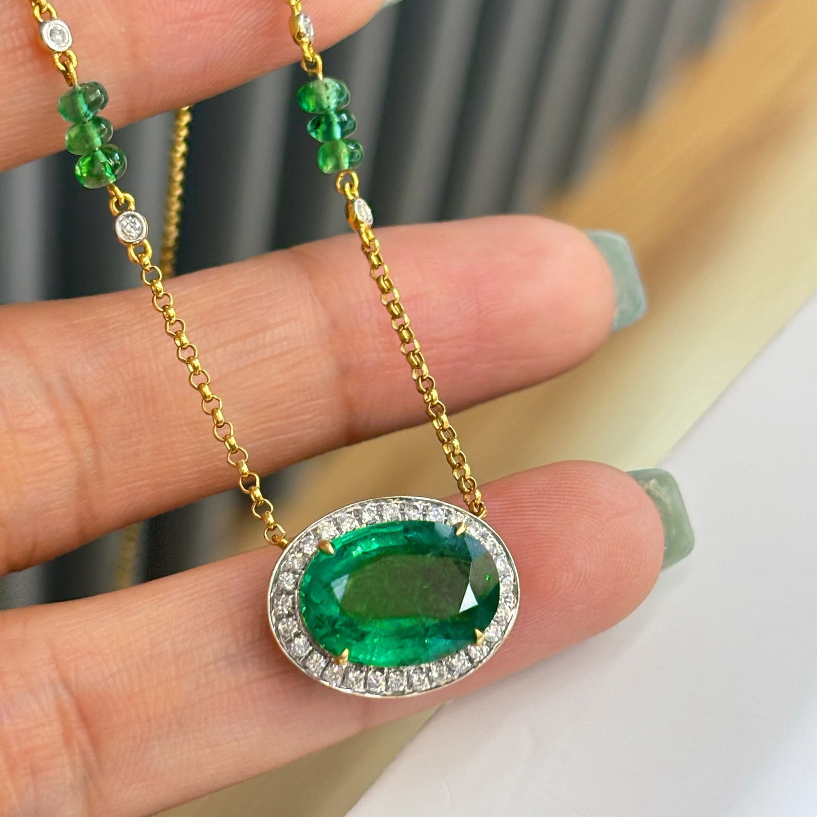 14k Gold 6.05 Ct Natural Emerald & Diamond Necklace - 5