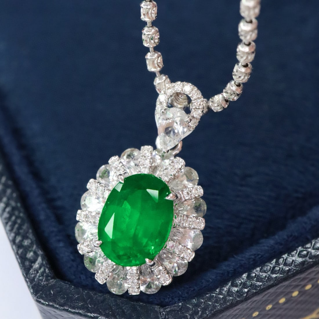 14k Gold 1.71 Ctw Vivid Green Natural Emerald & Diamond Pendant( Without Chain ) - 3