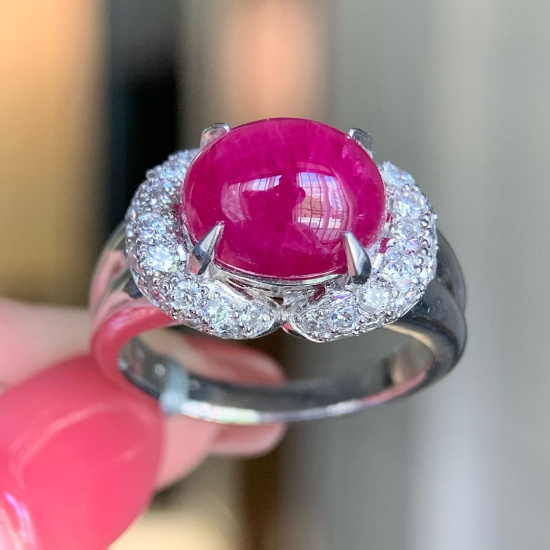 14k Gold 6.09 Ctw Natural Ruby & Diamond Ring: Ref:230992359 // gold content:14k gold // ring size:7. 25us // // main gemstone:ruby // shape:oval // carat weight:5. 47ct // color:red // treatment:natural // // adjacent gemstone 2 : diamond //