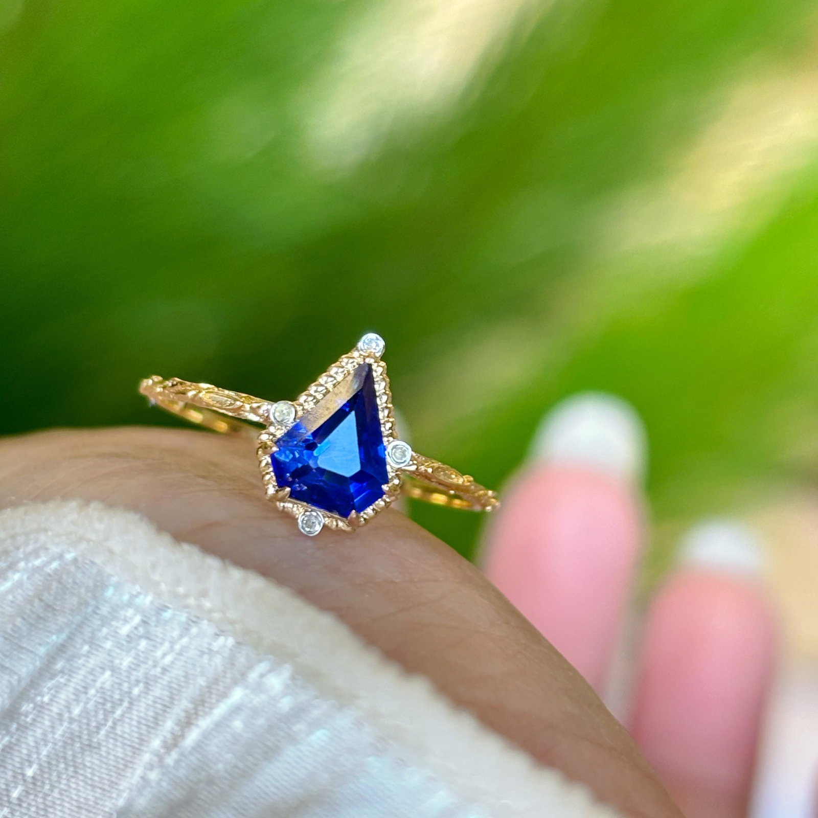 14k Gold 1.09 Ct Natural Sapphire & Diamond Ring - 2