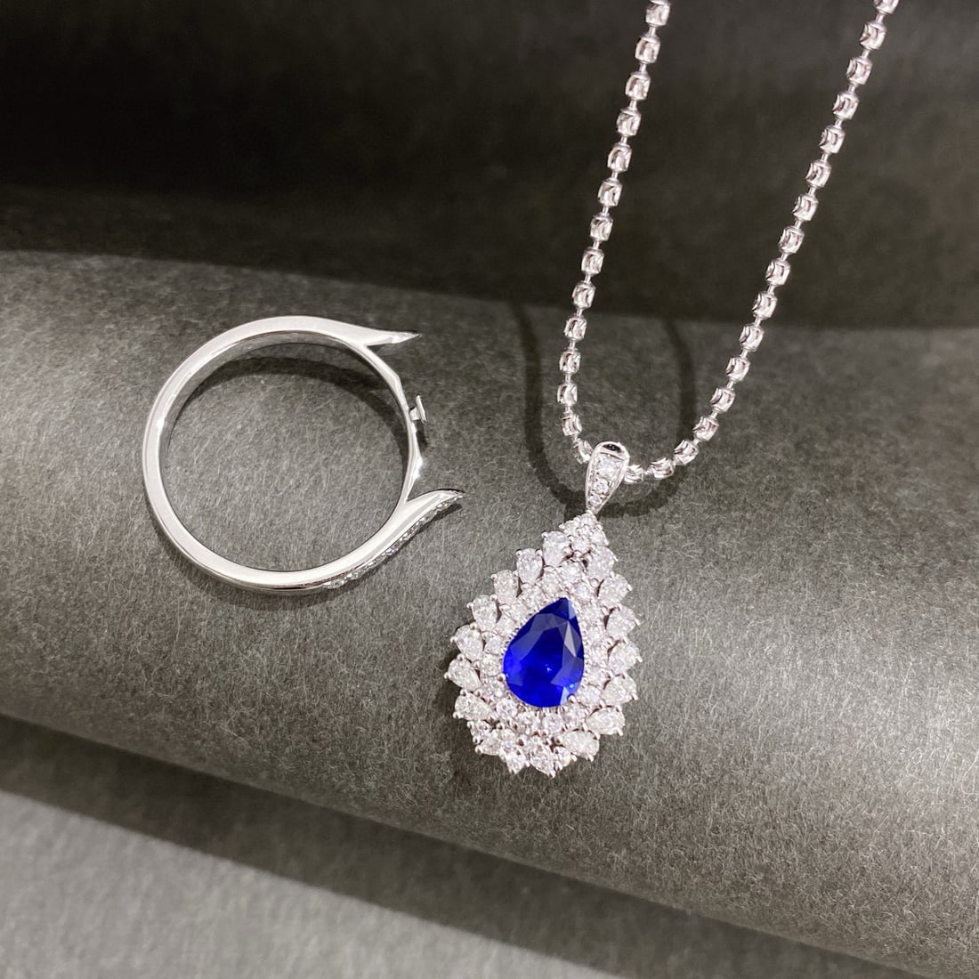 14k Gold 1.91 Ctw Natural Sapphire & Diamond Ring/pendant( Without Chain ): Ref:230992374 // gold content:14k gold // ring size:7. 25us // // main gemstone:sapphire // shape:pear // carat weight:1. 05ct // color:royal blue // treatment:natural // // adjacent gemstone 2 : diam