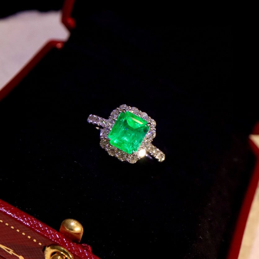14k Gold 3.13 Ctw Natural Emerald & Diamond Ring - 2