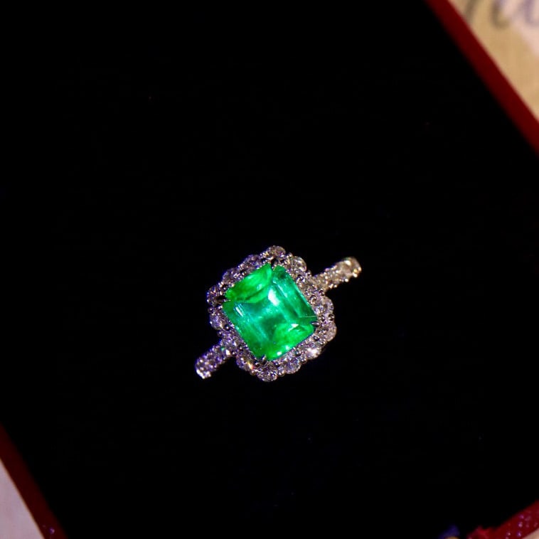 14k Gold 3.13 Ctw Natural Emerald & Diamond Ring - 3