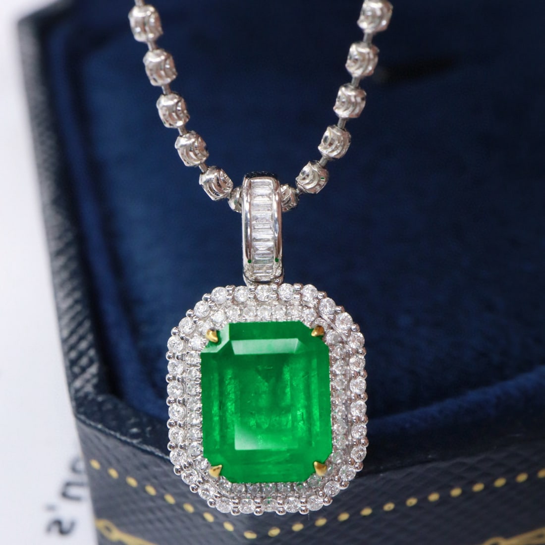 14k Gold 2.41 Ctw Vivid Green Natural Emerald & Diamond Pendant( Without Chain ) - 3