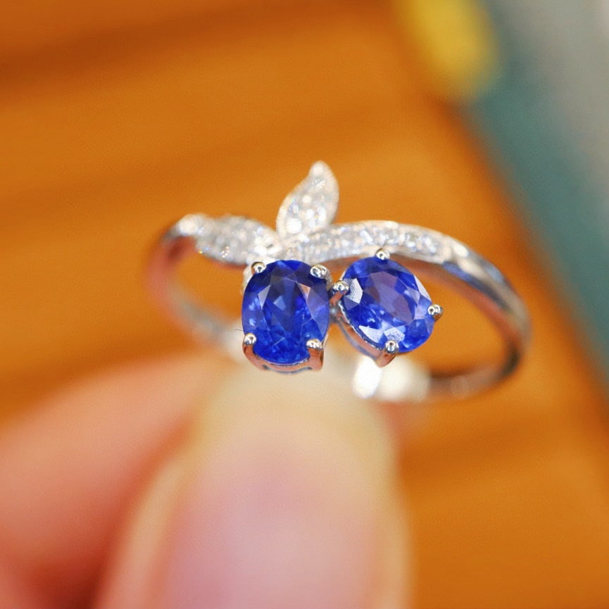 14k Gold 0.85 Ctw Natural Sapphire & Diamond Ring - 4