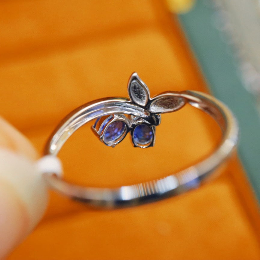 14k Gold 0.85 Ctw Natural Sapphire & Diamond Ring - 5