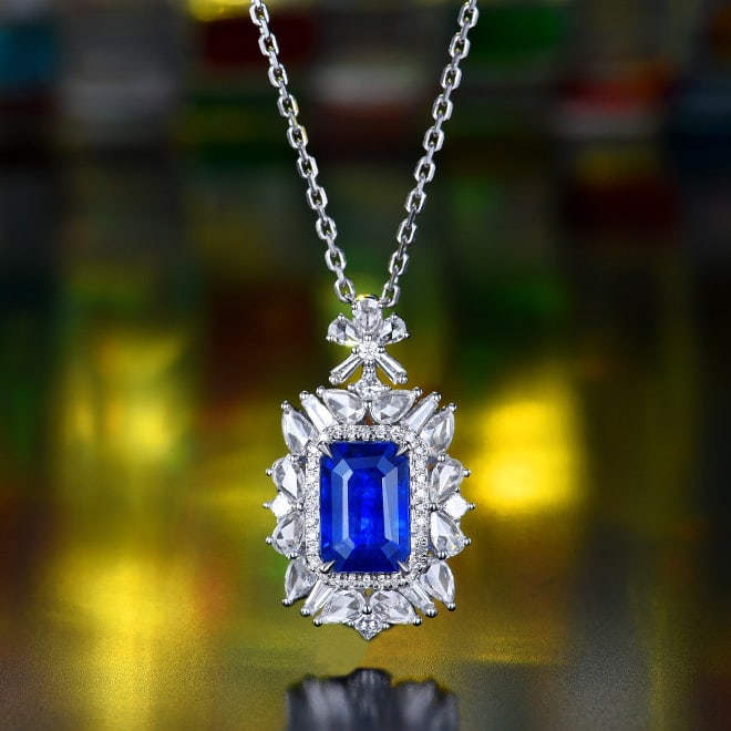 14k Gold 3.95 Ctw Natural Sapphire & Diamond Pendant( Without Chain ): Ref:230992394 // gold content:14k gold // main gemstone:sapphire // shape:octagonal // carat weight:3. 11ct // color:royal blue // treatment:natural // // adjacent gemstone 2 : diamond // number of st