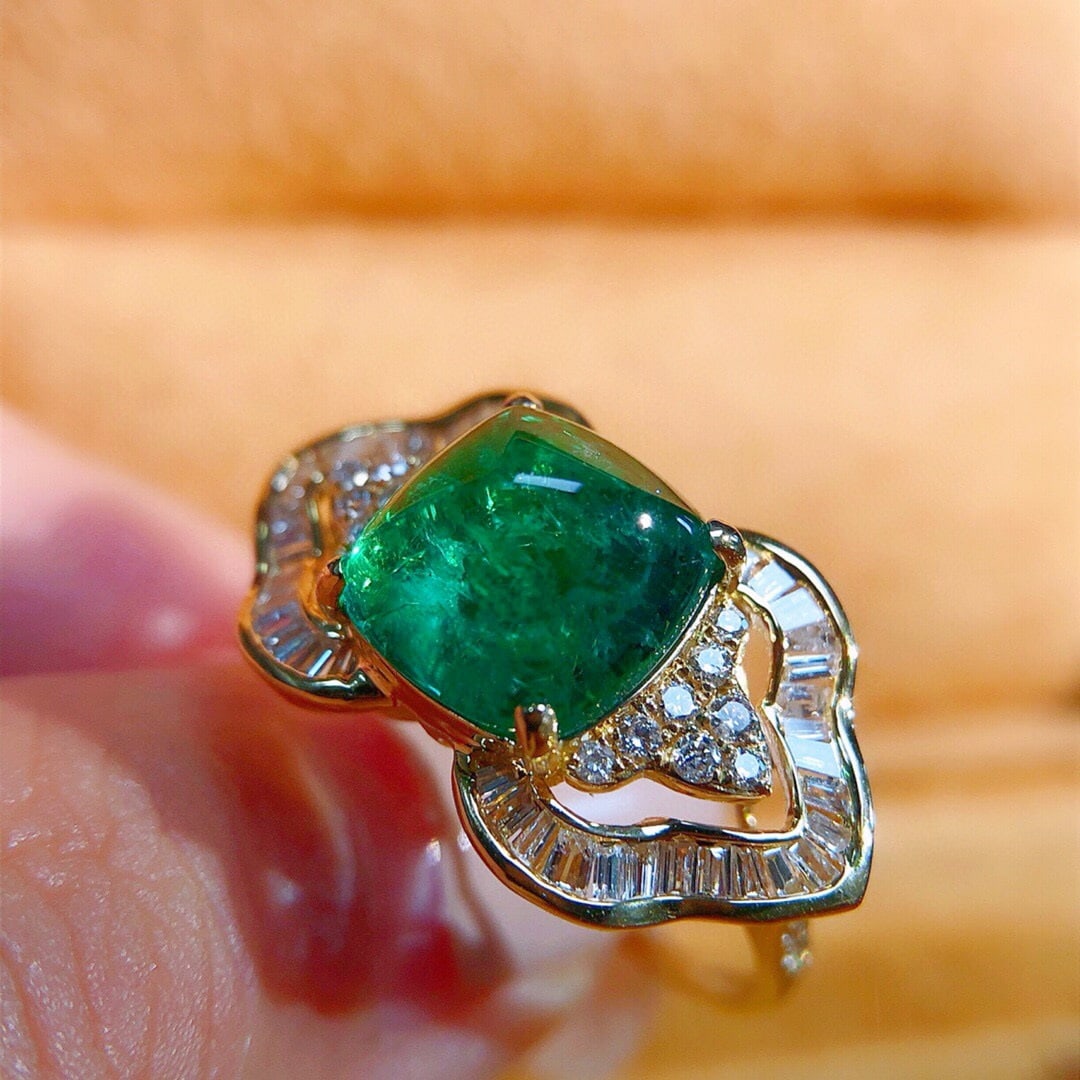 14k Gold 4.71 Ctw Vivid Green Natural Emerald & Diamond Ring - 2