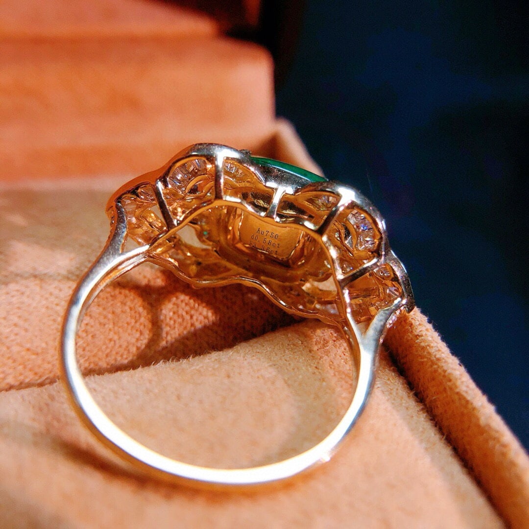 14k Gold 4.71 Ctw Vivid Green Natural Emerald & Diamond Ring - 6