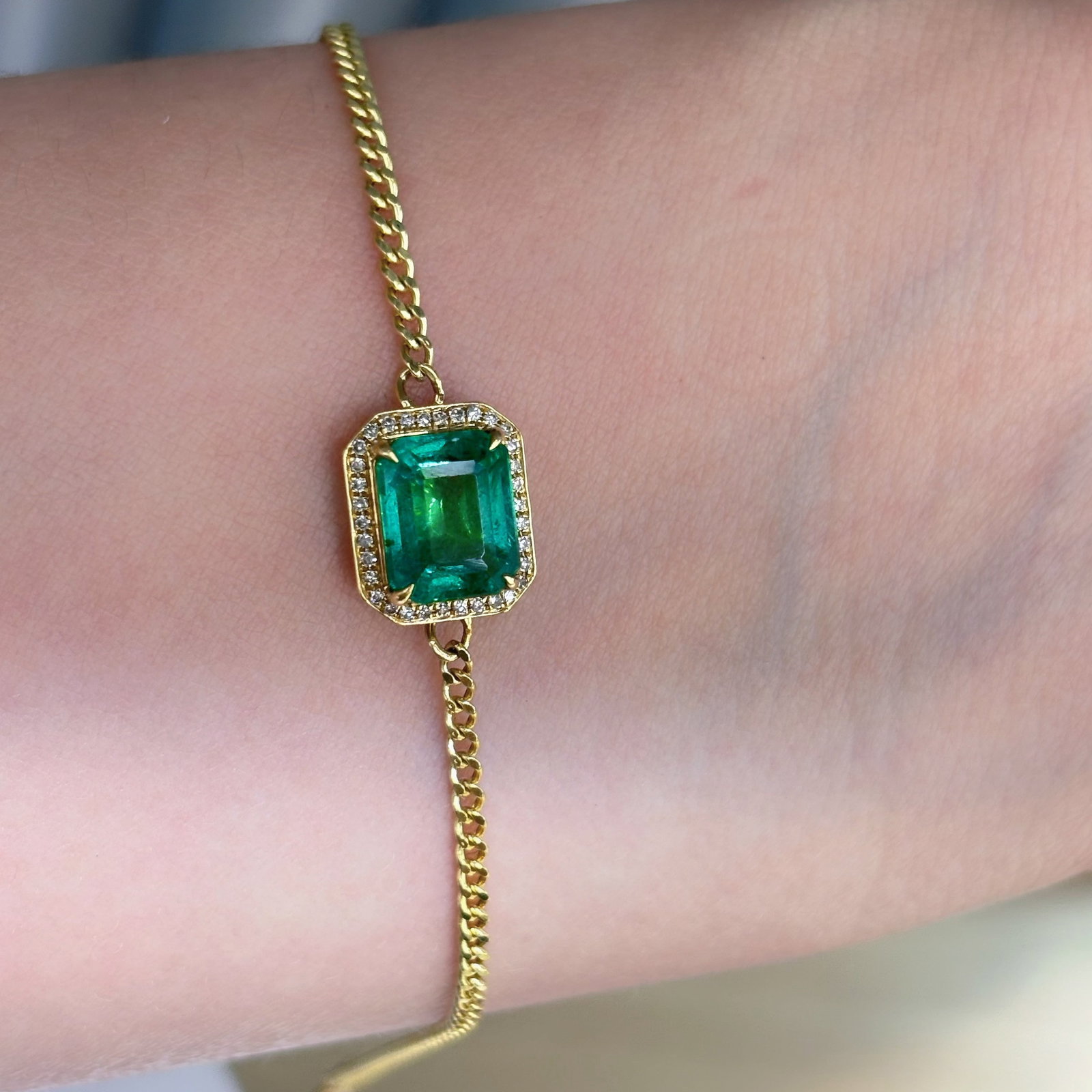 14k Gold 2.3 Ct Vivid Green Natural Emerald & Diamond Bracelet - 2