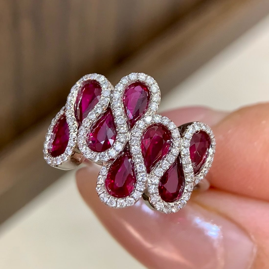14k Gold 2.24 Ctw Natural Ruby & Diamond Ring: Ref:230992428 // gold content:14k gold // ring size:7. 25us // // main gemstone:ruby // shape:pear // carat weight:1. 95ct // color:red // treatment:natural // // adjacent gemstone 2 : diamond //