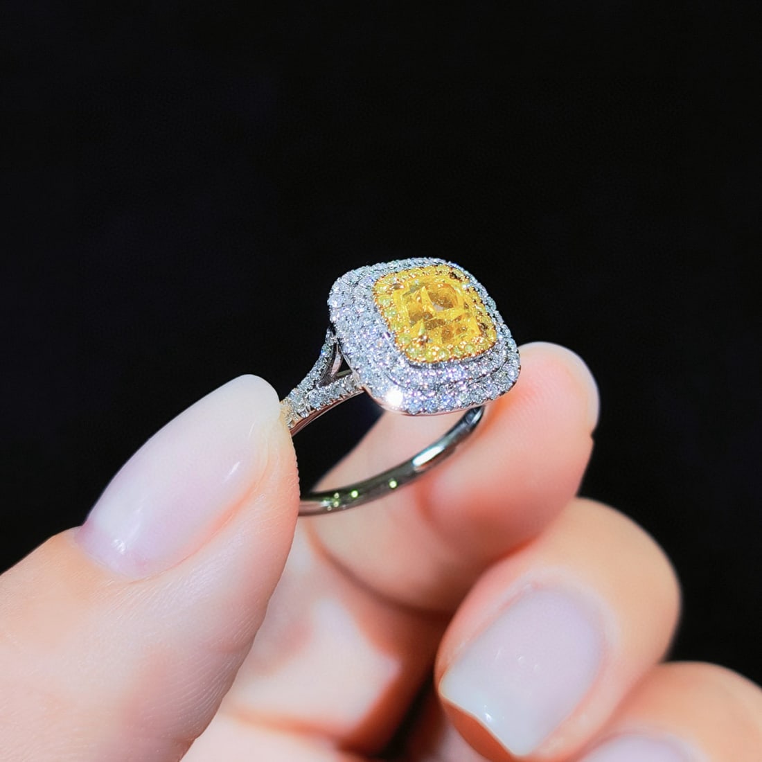 Gia Certified 14k Gold 1.46 Ctw Natural Yellow Diamond & Diamond Ring - 2