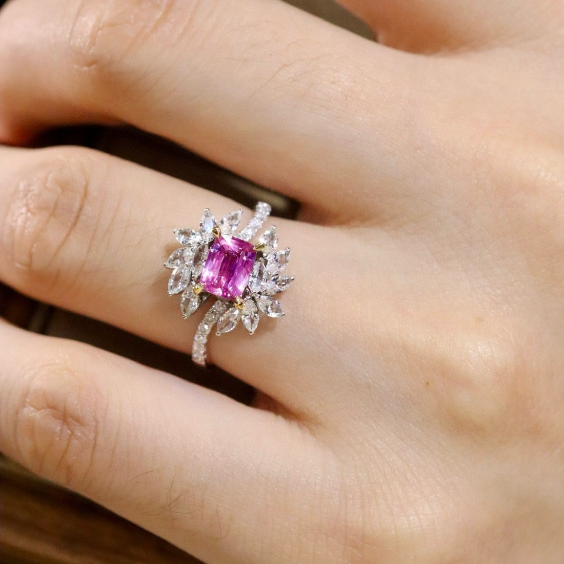 14k Gold 0.92 Ctw Natural Sapphire & Diamond Ring - 4