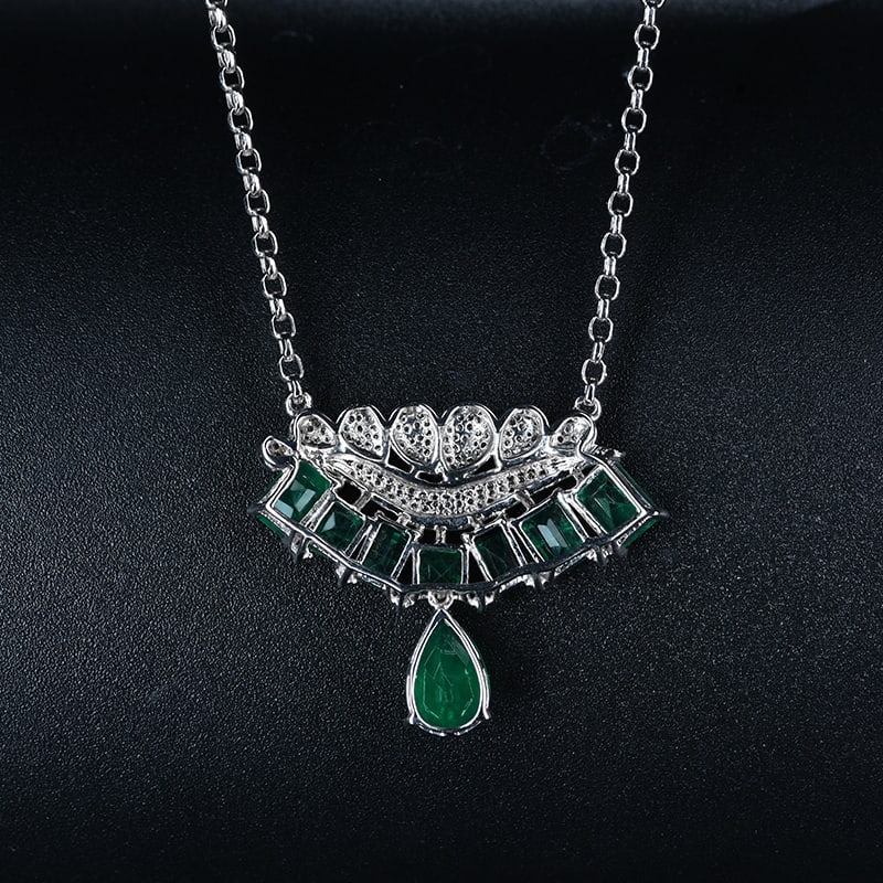 14k Gold 4.2 Ct Vivid Green Natural Emerald & Diamond Necklace - 2