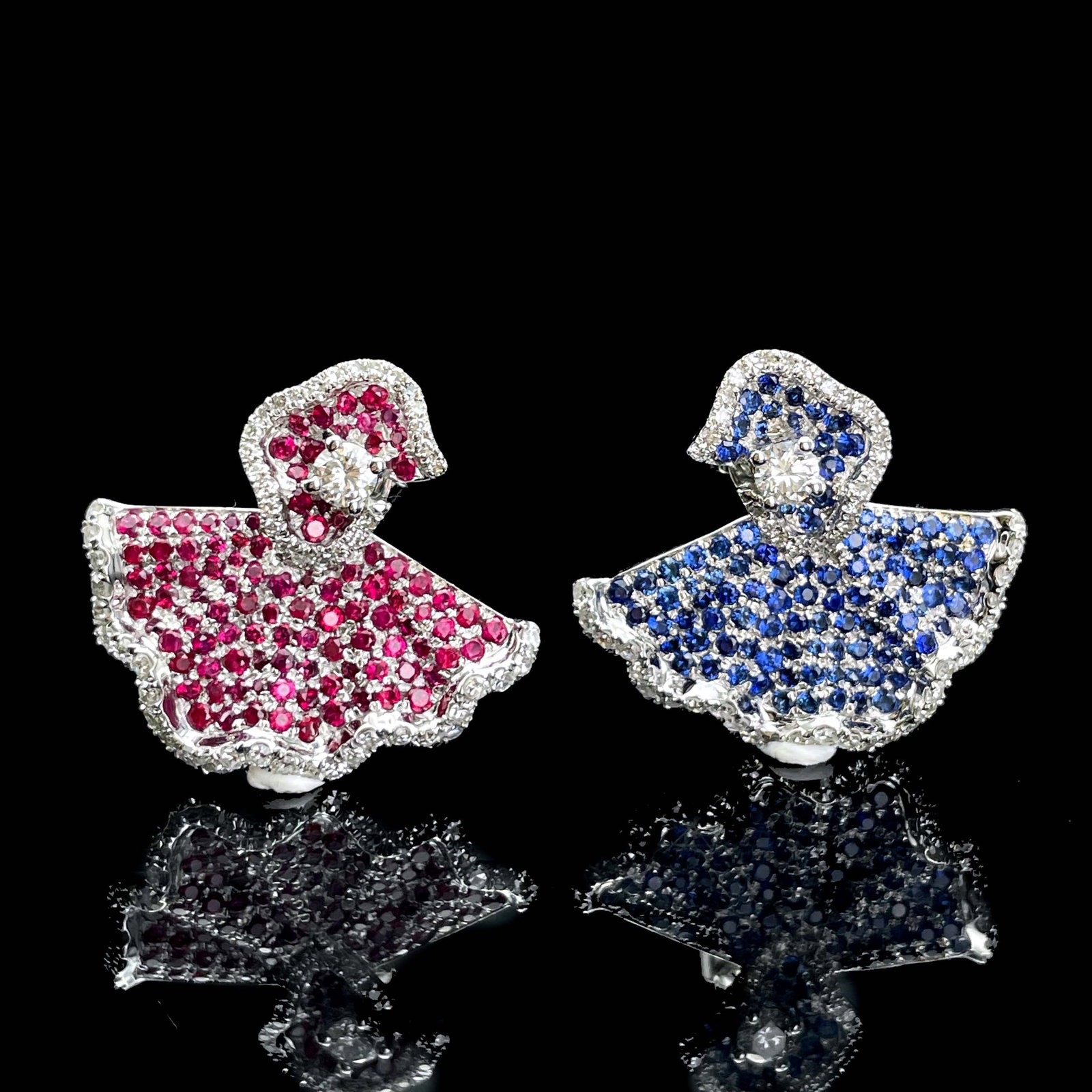 14k Gold 2 Ctw Natural Sapphire & Ruby Earrings: Ref:230993020 // gold content:14k gold // main gemstone:sapphire // shape:round // carat weight:1ct // color:blue // treatment:natural // cut grade:g // // adjacent gemstone 2 : ruby // shape:round //