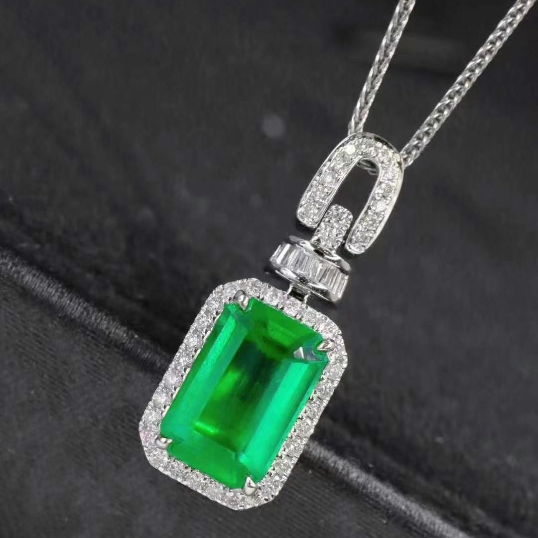 14k Gold 1.72 Ctw Vivid Green Natural Emerald & Diamond Pendant( Without Chain ) - 2