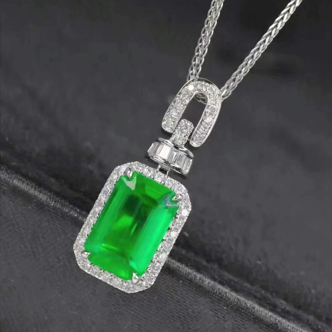 14k Gold 1.72 Ctw Vivid Green Natural Emerald & Diamond Pendant( Without Chain ) - 4