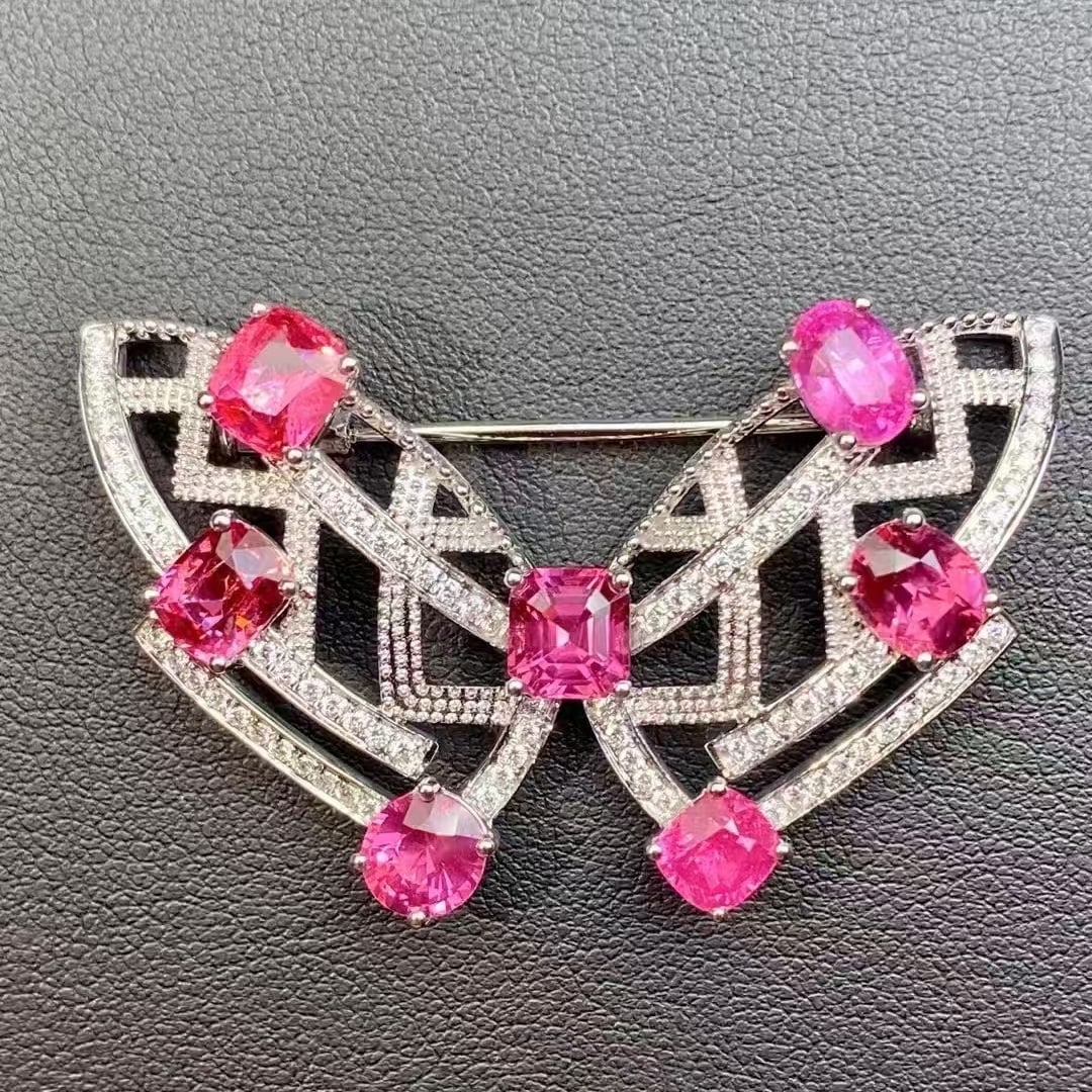 14k Gold 8.1 Ct Natural Spinel & Diamond Brooch (1 of 7)