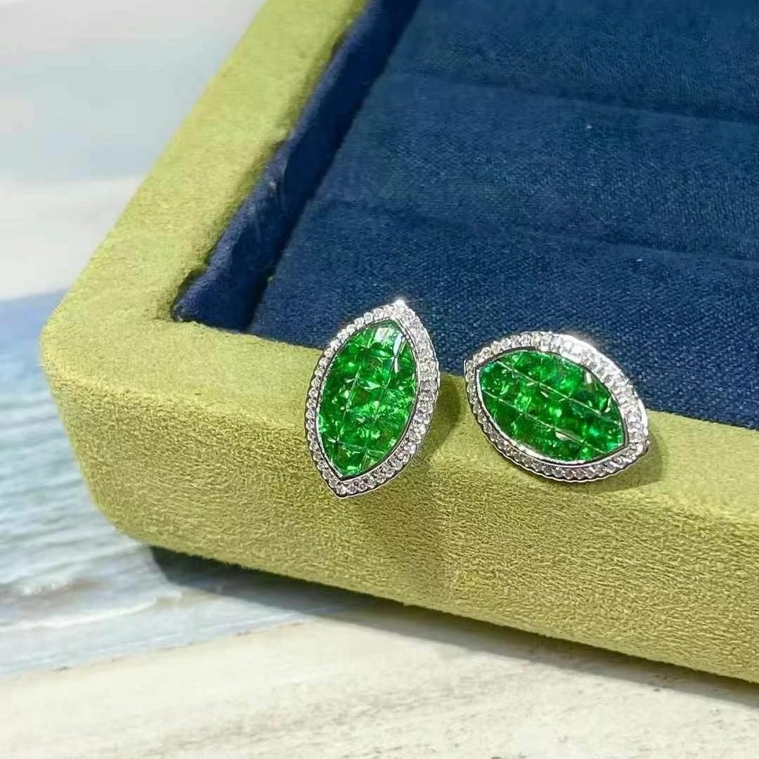 14k Gold 3.2 Ct Vivid Green Natural Tsavorite & Diamond Earrings - 6