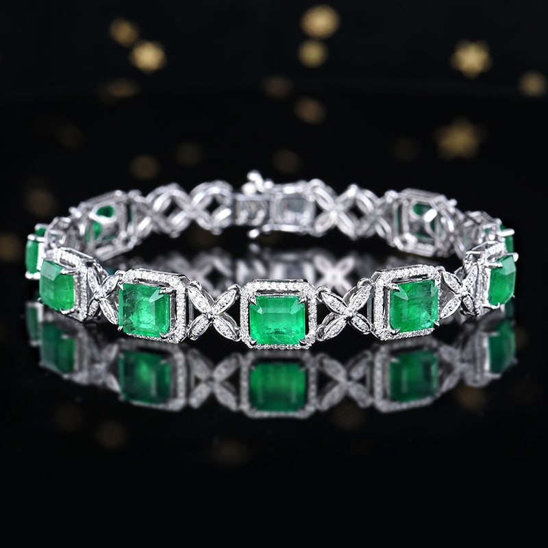14k Gold 9.05 Ctw Vivid Green Natural Emerald & Diamond Bracelet: Ref:230993036 // gold content:14k gold // main gemstone:emerald // shape:octagonal // carat weight:8. 2ct // color:vivid green // treatment:natural // // adjacent gemstone 2 : diamond // number of sto