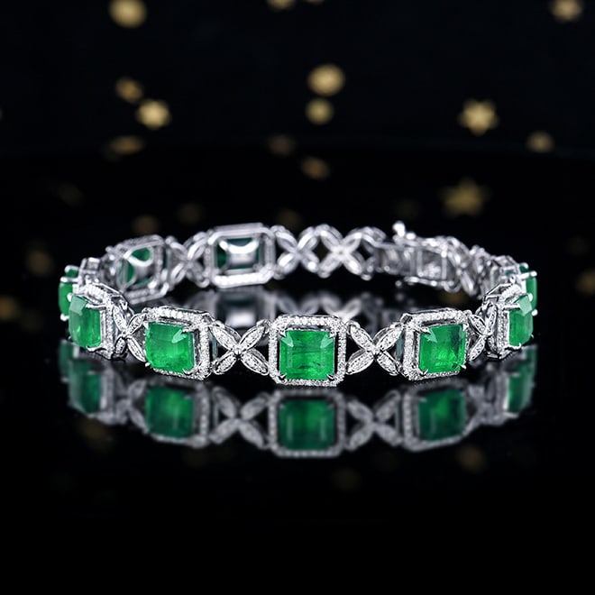 14k Gold 9.05 Ctw Vivid Green Natural Emerald & Diamond Bracelet - 2