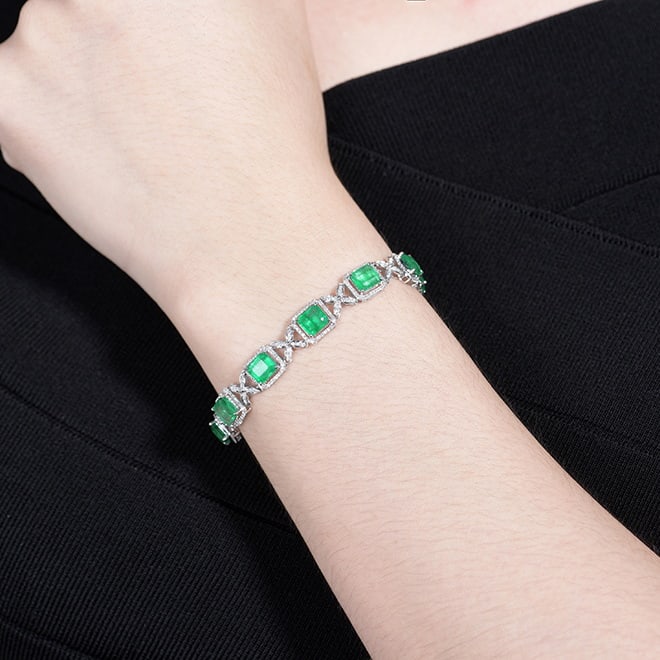 14k Gold 9.05 Ctw Vivid Green Natural Emerald & Diamond Bracelet - 3