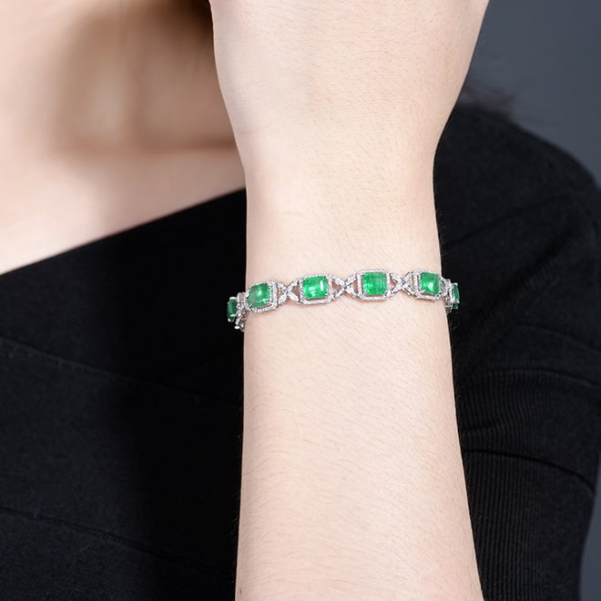 14k Gold 9.05 Ctw Vivid Green Natural Emerald & Diamond Bracelet - 5