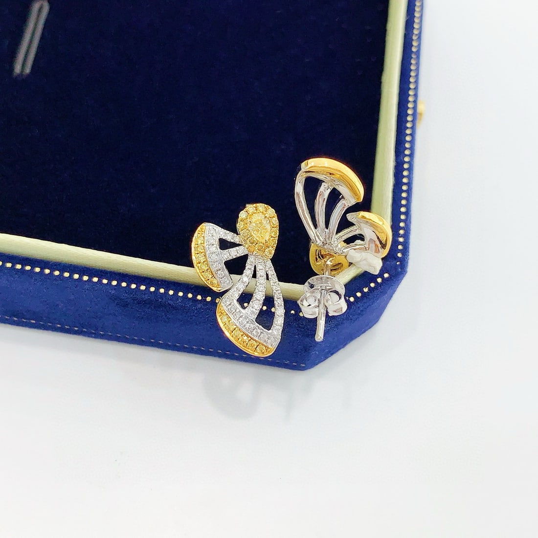 14k Gold 0.53 Ctw Natural Yellow Diamond & Diamond Earrings - 3