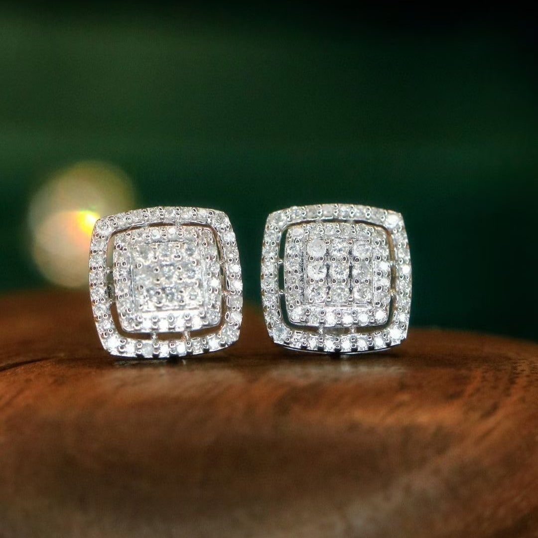 14k Gold 0.5 Ct Natural H Diamond Earrings: Ref:230993061 // gold content:14k gold // main gemstone:diamond // shape:round // carat weight:0. 5ct // clarity grade:vs-si // color:h // treatment:natural // cut grade:g // High Estimate: 3300