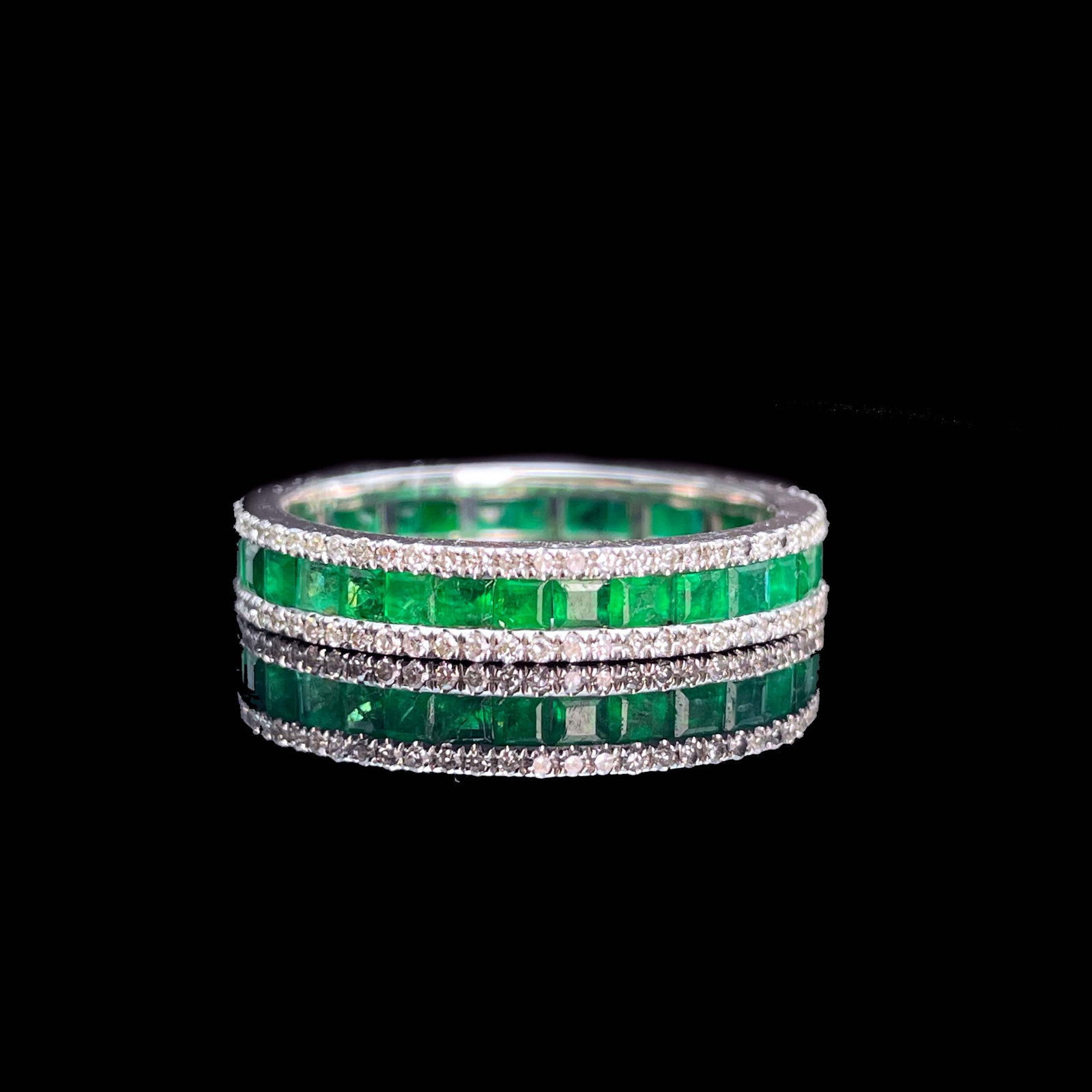 14k Gold 2.30 Ctw Vivid Green Natural Emerald & Diamond Ring - 2