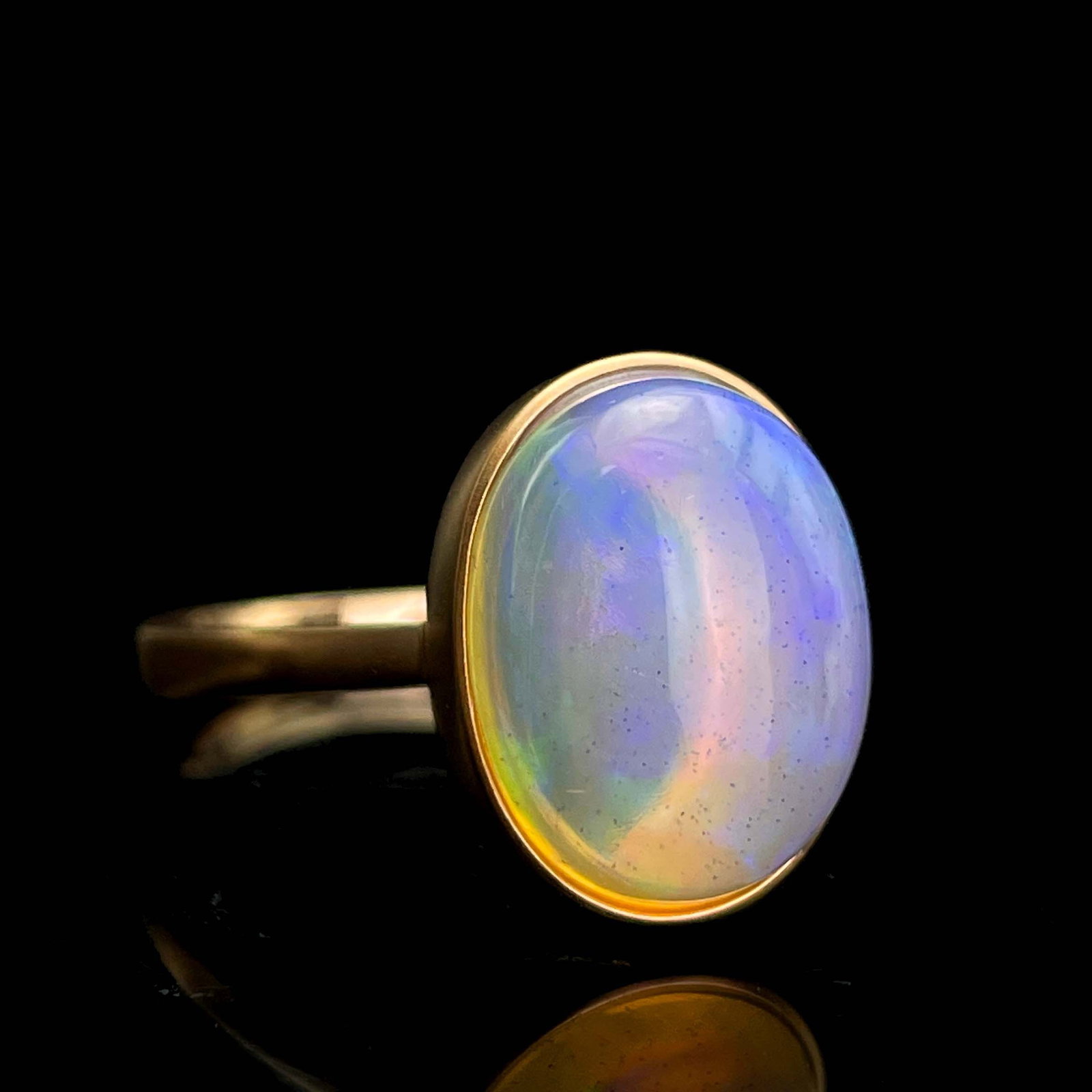 14k Gold 4.2 Ct Natural Opal Ring - 2