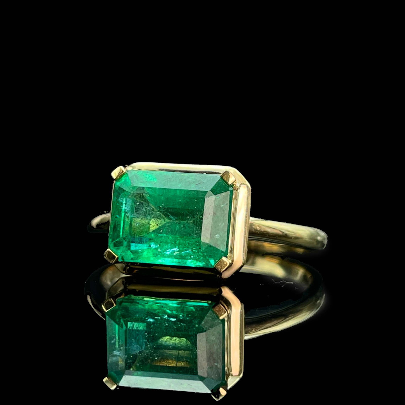 14k Gold 1.7 Ct Vivid Green Natural Emerald Ring - 4